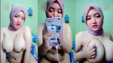 Bokep Indo VIA Hijab Pamer Susu Viral Tiktok poster