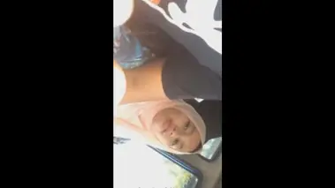 Bokep Jilbab Indo Main Di Mobil Berlanjut Hotel poster